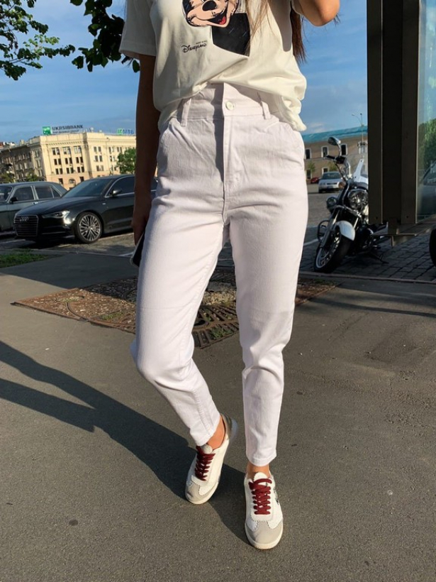 Білі джинси mom
