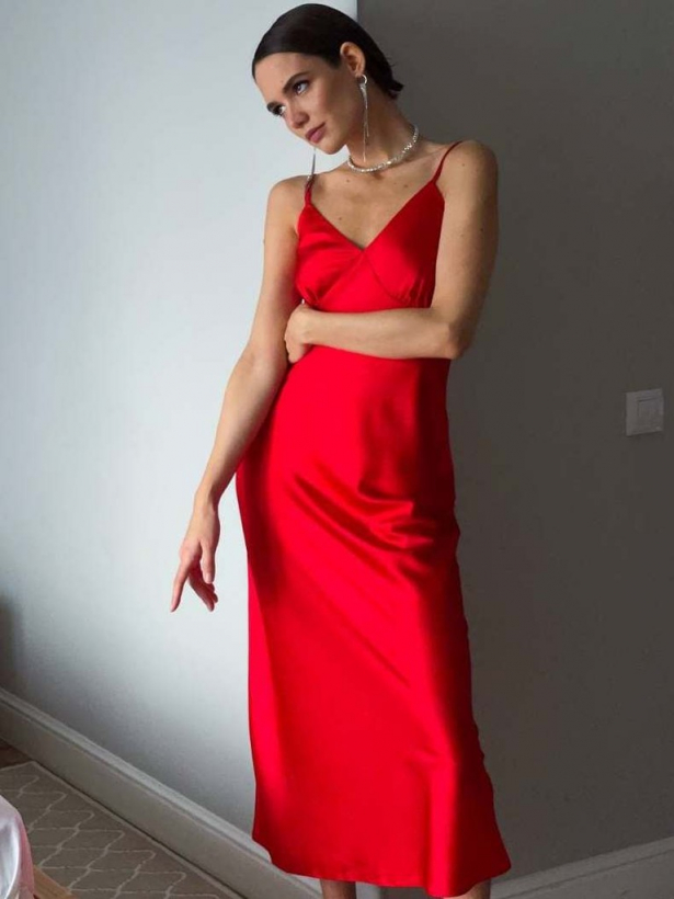 Червона шовкова сукня комбінація міді