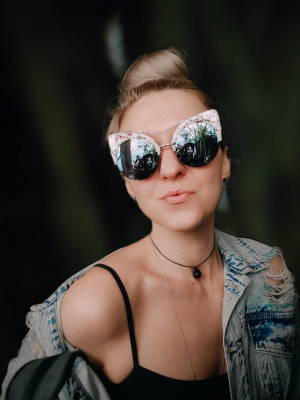 Дзеркальні окуляри в мармуровій оправі