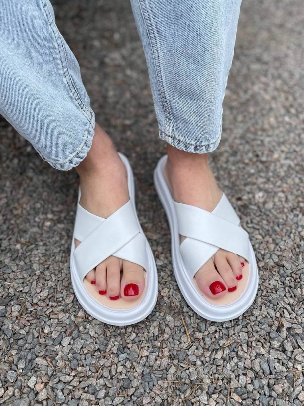 White thick sole leather flip-flops