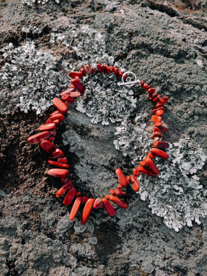 Червоне намисто з яшми