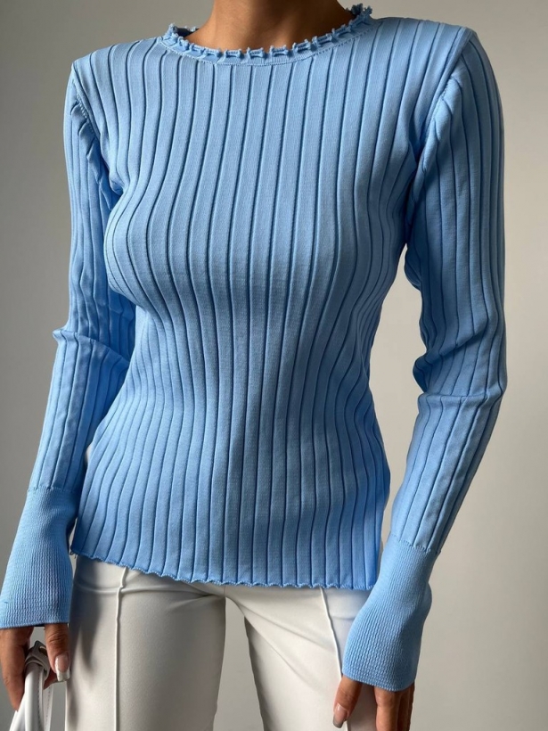 Wide ribbed knitted jumper