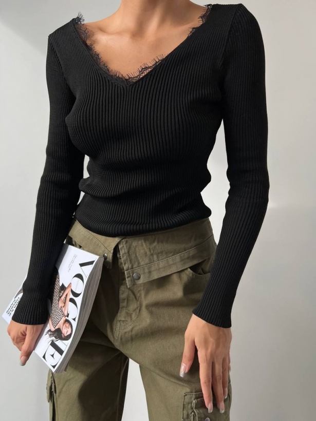 Ribbed long sleeve top with lace