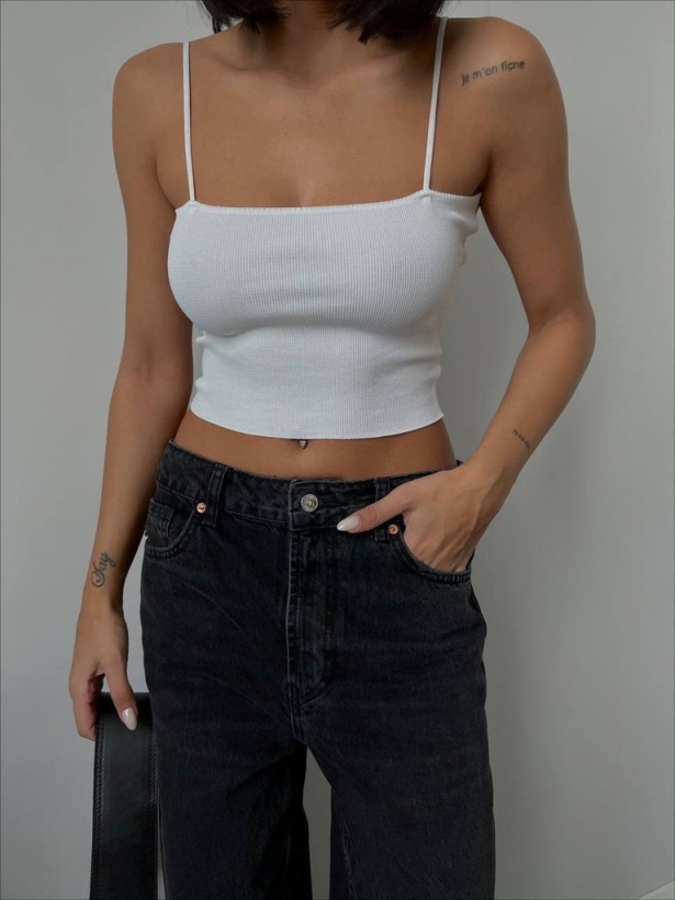 Thin straps ribbed crop top