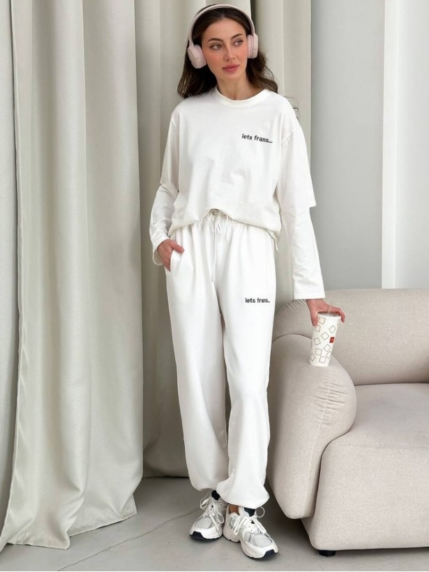 White sports suit with open elbows longsleeve