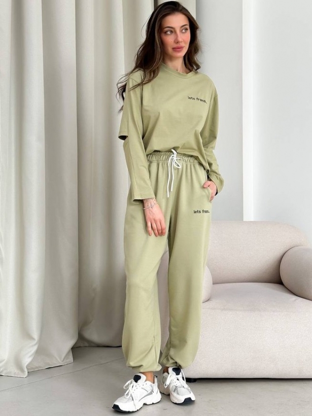 Olive sports suit with open elbows longsleeve