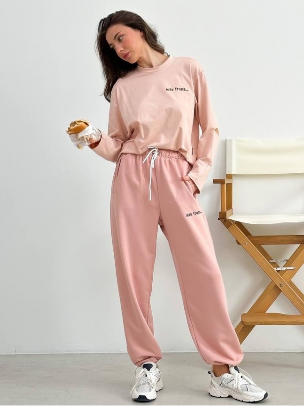 Pastel pink sports suit with open elbows longsleeve