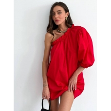 Червона коротка сукня на один рукав