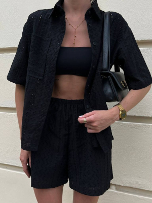 Чорний костюм з шортами з прошви Чорний костюм з шортами з прошви