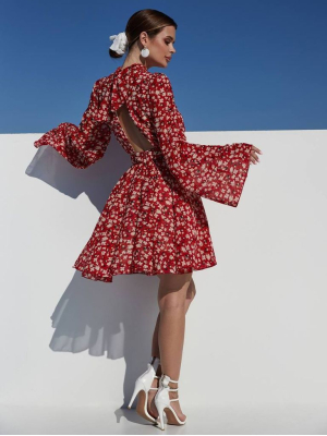 Шифонова сукня з відкритою спиною