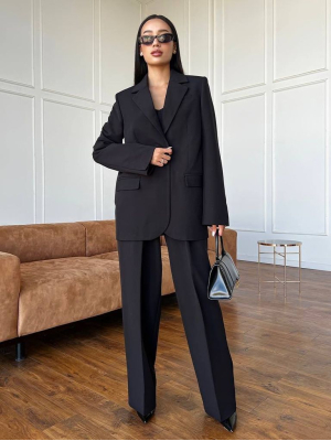 Брючний костюм в діловому стилі