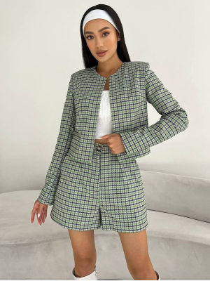 Костюм з шортами та жакетом в гусячу лапку Костюм з шортами та жакетом в гусячу лапку