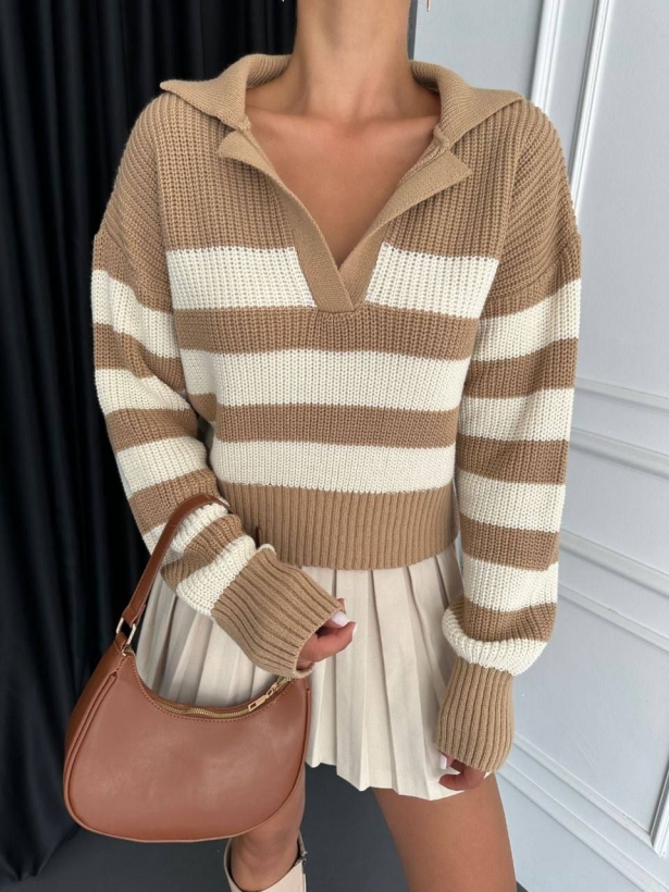Cropped wide stripe V-neckline sweater