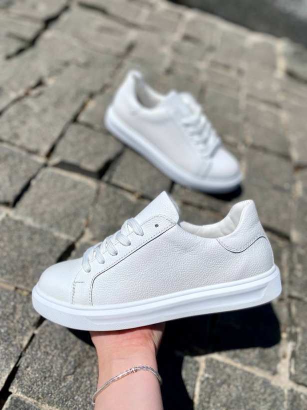 Basic white genuine leather sneakers 