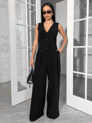 Костюм з широкими брюками палаццо та жилетом