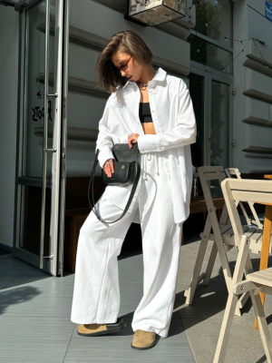 Біла подовжена лляна сорочка oversize