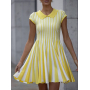 Смугаста сукня з коротким рукавом і коміром 