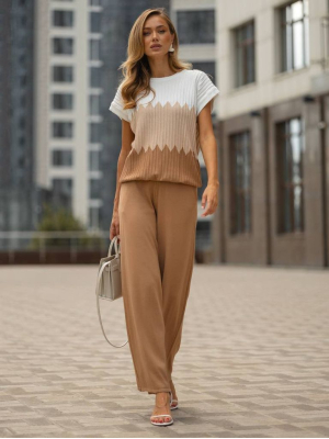 В'язаний кольоровий брючний костюм з бавовни