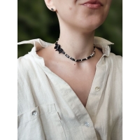 Asymmetrical magnetite stone choker