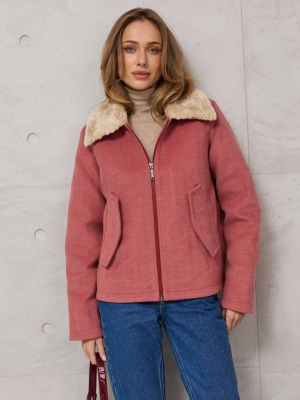 Зимова коротка куртка з коміром в робочому стилі 