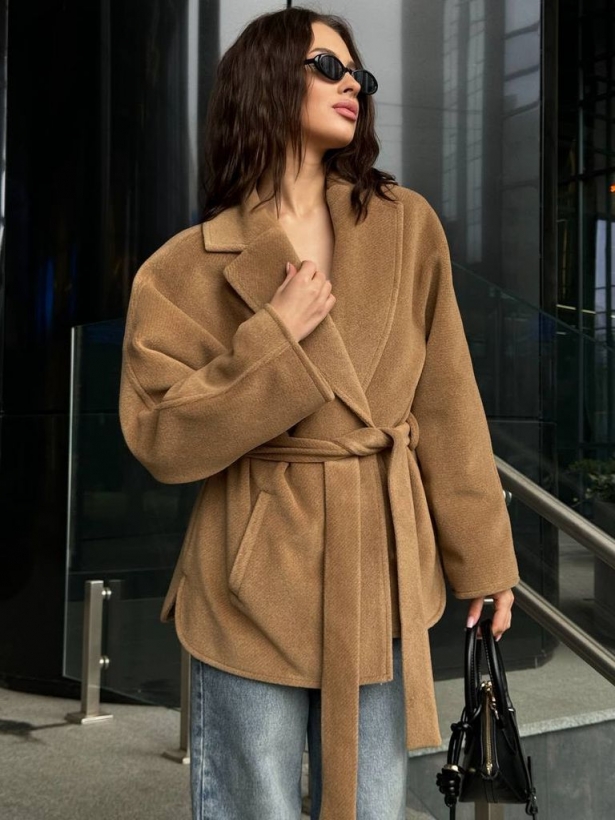 Short woolen kimono coat