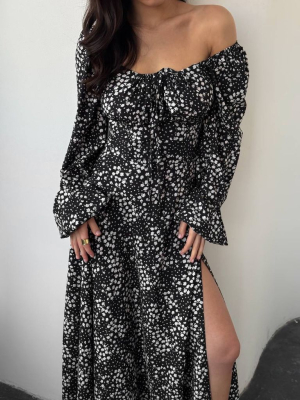 Чорна довга корсетна сукня з софту в білі квіти