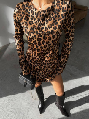 Леопардова шовкова міні сукня з подовженим рукавом