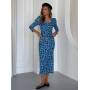 Сукня футляр міді з довгим рукавом в блакитні квіти Сукня футляр міді з довгим рукавом в блакитні квіти