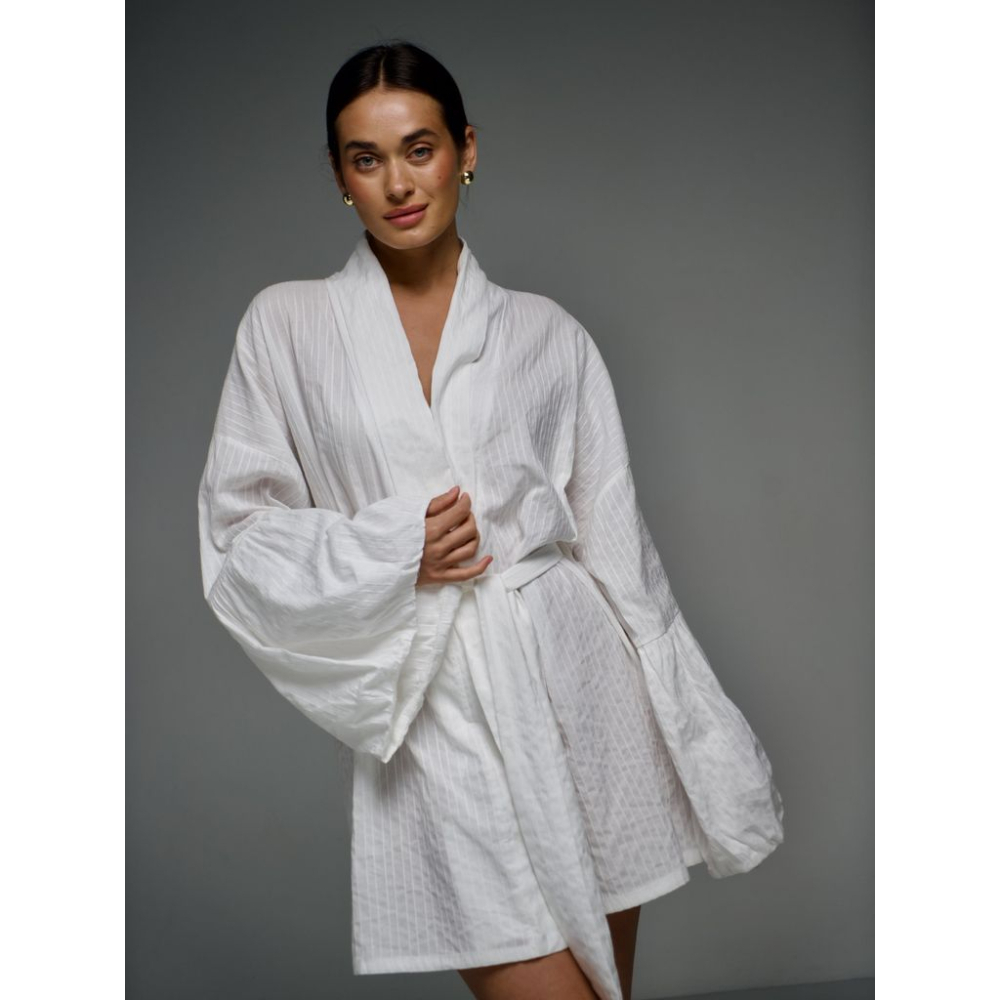Біла коротка сукня кімоно з бавовни шиття Біла коротка сукня кімоно з бавовни шиття