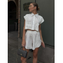 Білий лляний костюм укорочена сорочка і шорти