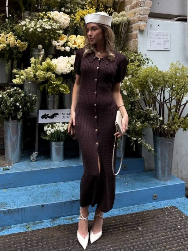 Knitted cotton short sleeves midi dress with buttons