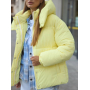 Жовтий короткий зимовий пуховик з капюшоном