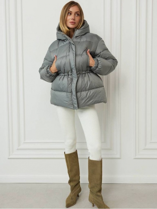 Winter gray jacket with drawstring at the waist 