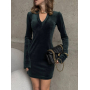 Оксамитова коротка сукня з довгим рукавом