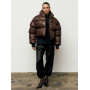 Шоколадний короткий зимовий пуховик oversize
