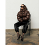 Шоколадний короткий зимовий пуховик oversize