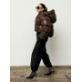 Шоколадний короткий зимовий пуховик oversize