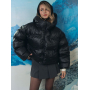 Чорний короткий зимовий пуховик oversize