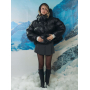 Чорний короткий зимовий пуховик oversize