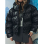 Чорний короткий зимовий пуховик oversize