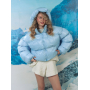 Блакитний короткий зимовий пуховик oversize