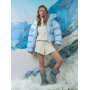 Блакитний короткий зимовий пуховик oversize