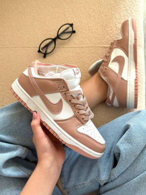 Кросівки бежево-білі Nike SB Dunk Low