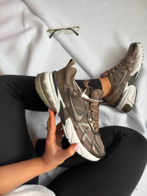 Кросівки бронза Nike V2K Runtekk Mink Brown