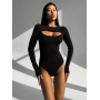 Чорний боді з довгими рукавами і вирізом на декольте