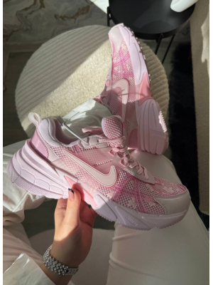 Кросівки рожеві Nike V2K Runtekk White Pink Flowers