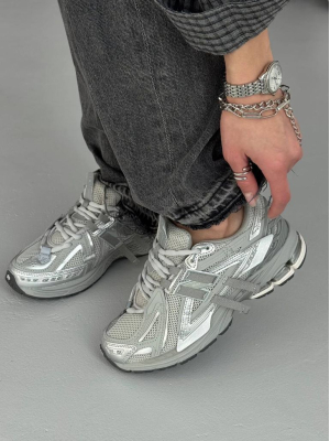 Кросівки сіро-срібні New Balance 1906A Grey