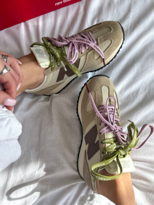 Кросівки бежеві New Balance 471 Apricot