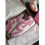 Кросівки рожево-білі Nike SB Dunk Low White Pink