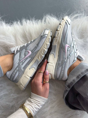 Кросівки сріблясті Nike Initiator Silver